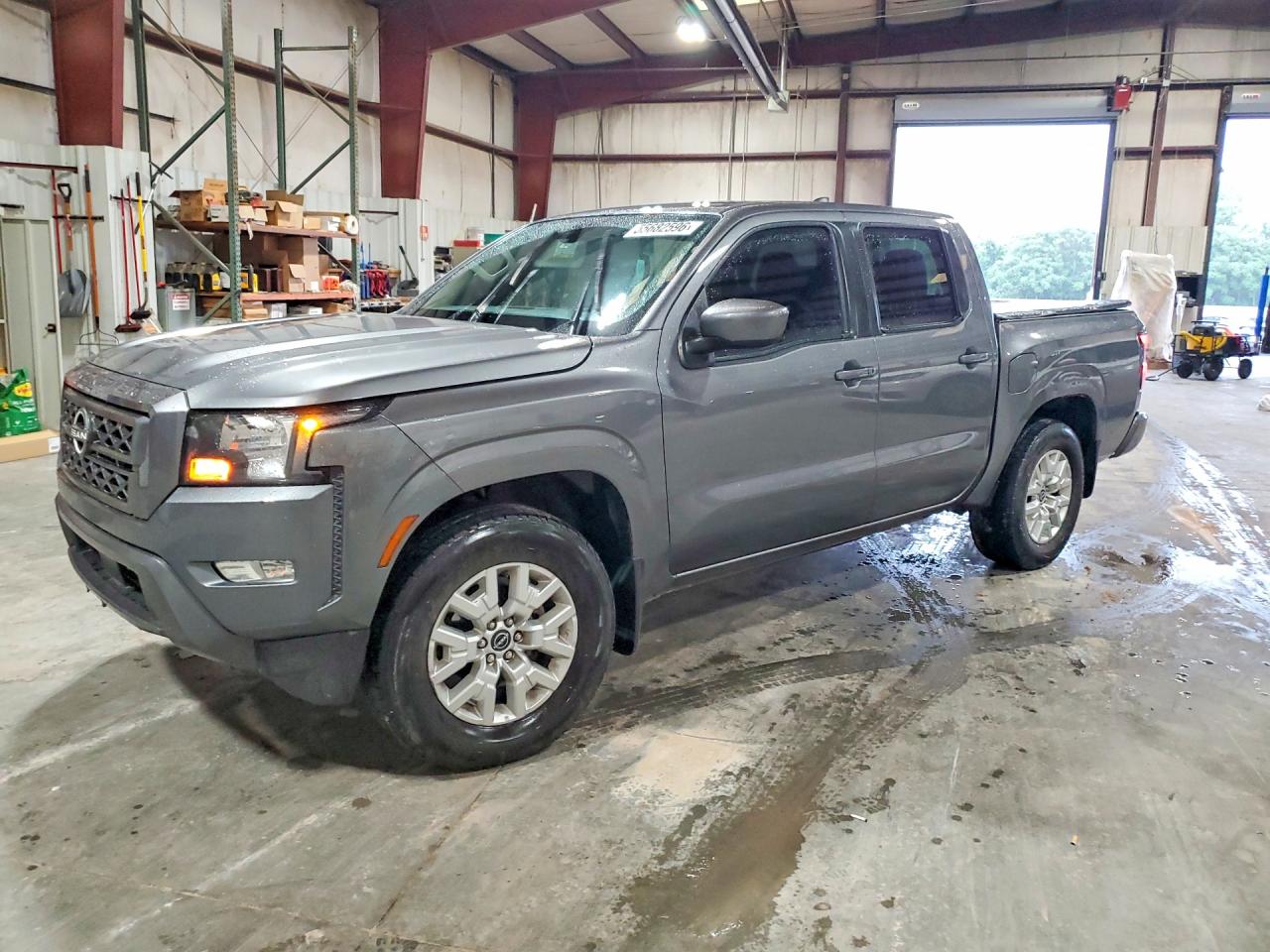 Salvage Nissan Frontier Image