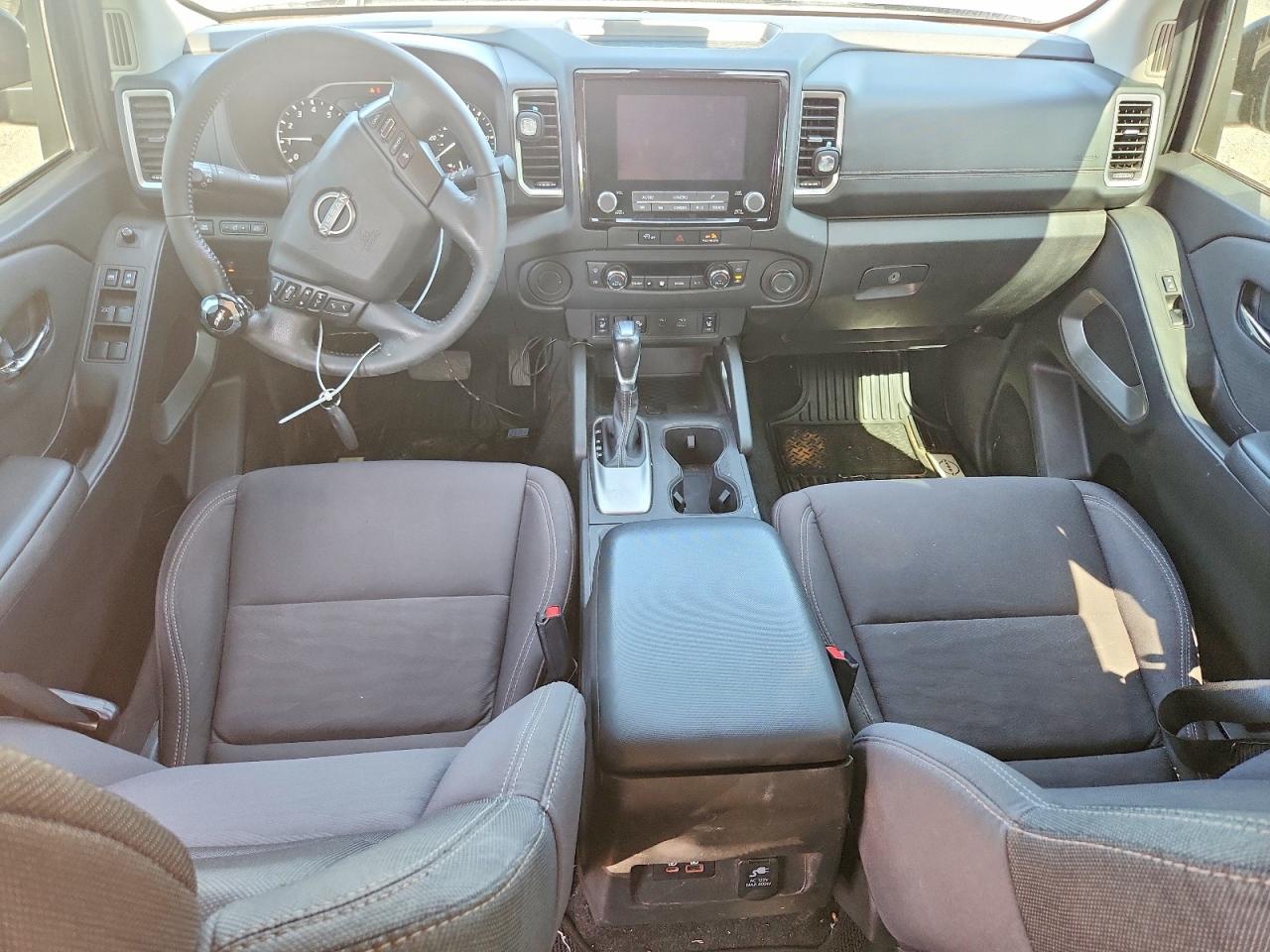 Nissan Frontier Sv