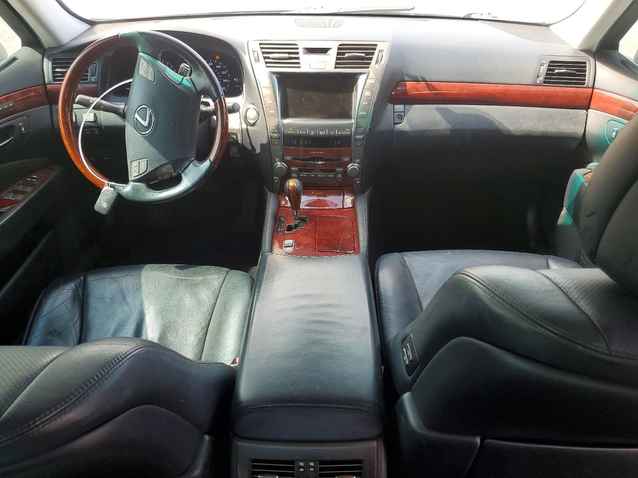 Lexus LS 460