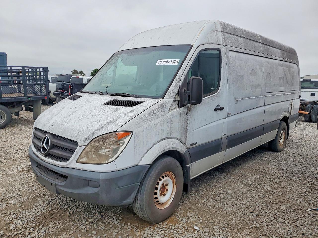 Salvage Mercedes-Benz Sprinter Image