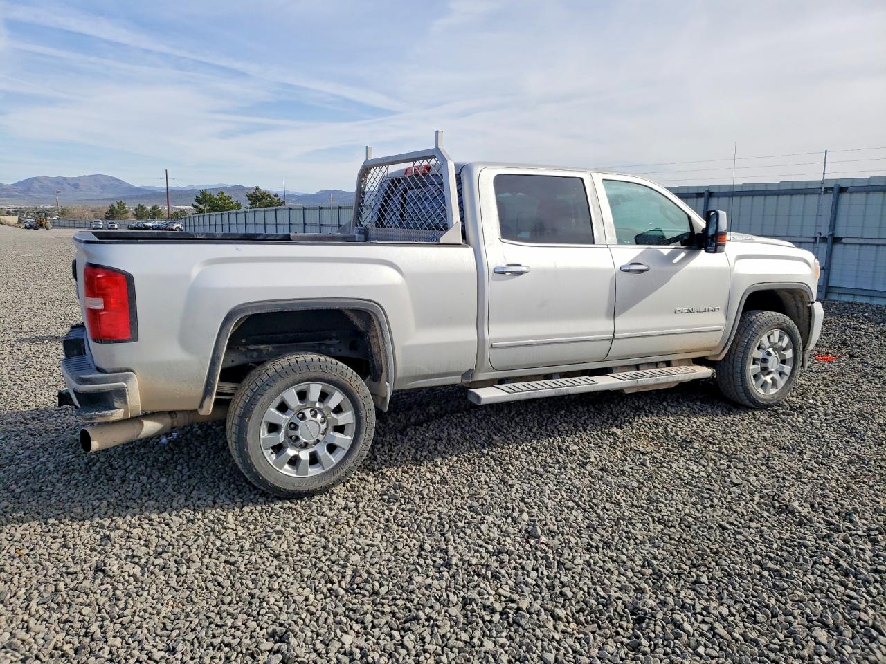 GMC Sierra K2500 Denali