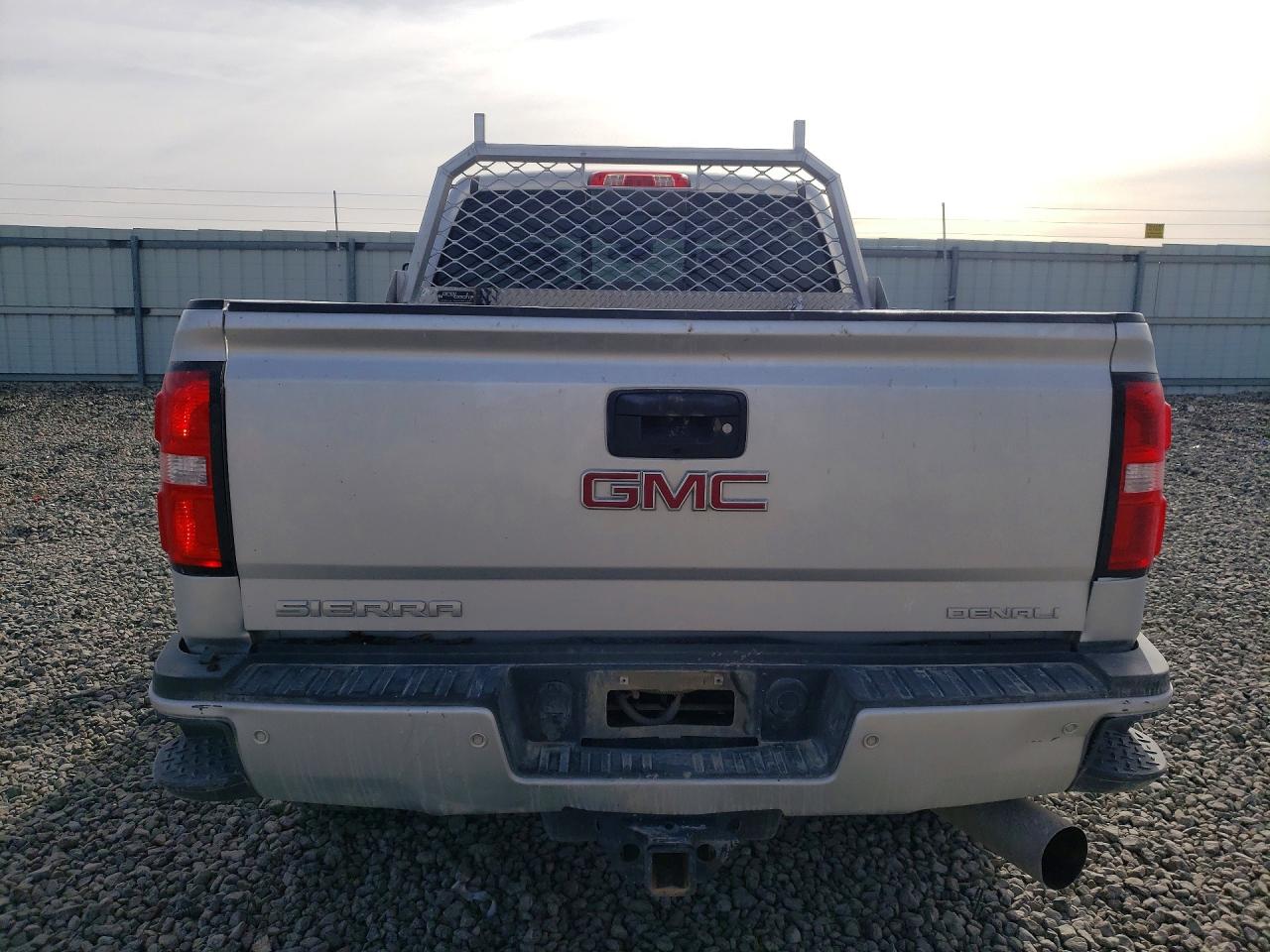 GMC Sierra K2500 Denali