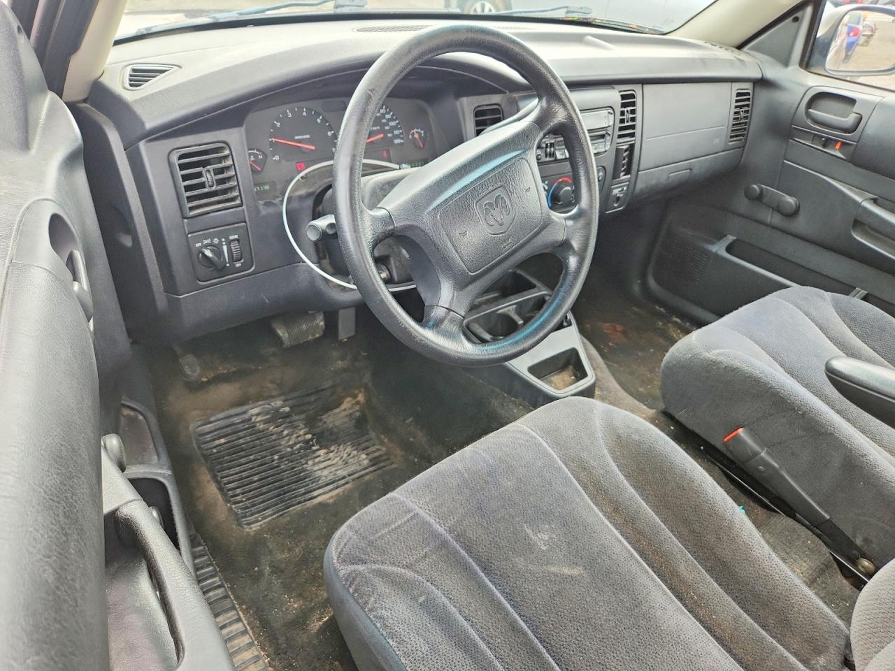 Dodge Dakota Sxt
