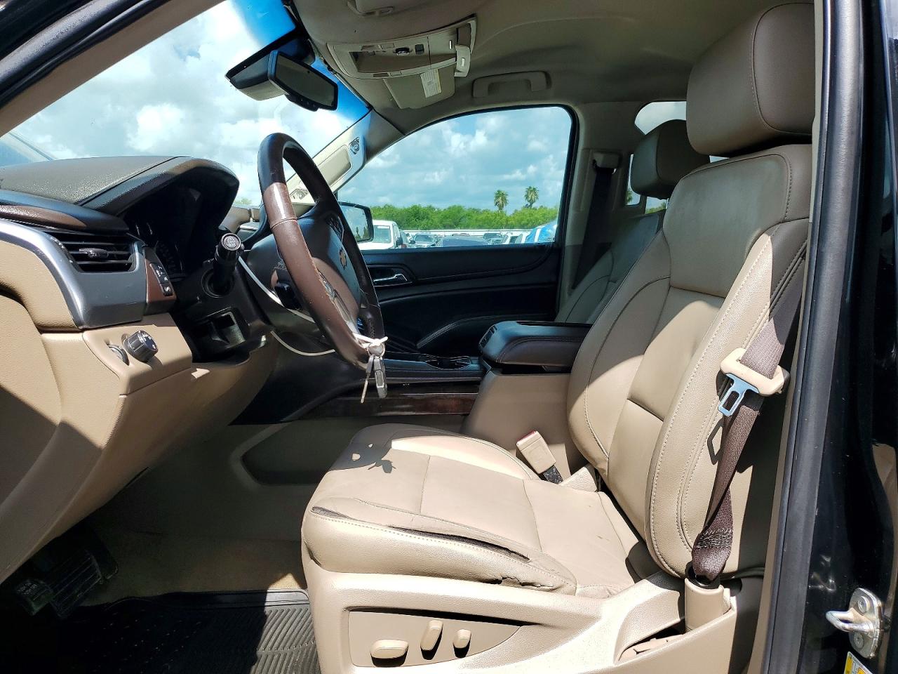 Chevrolet Suburban C1500 Lt