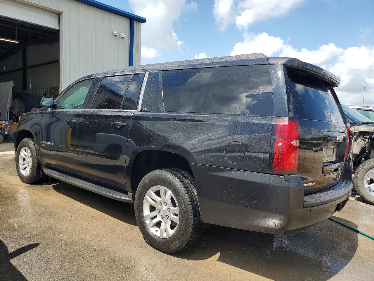 Chevrolet Suburban C1500 Lt