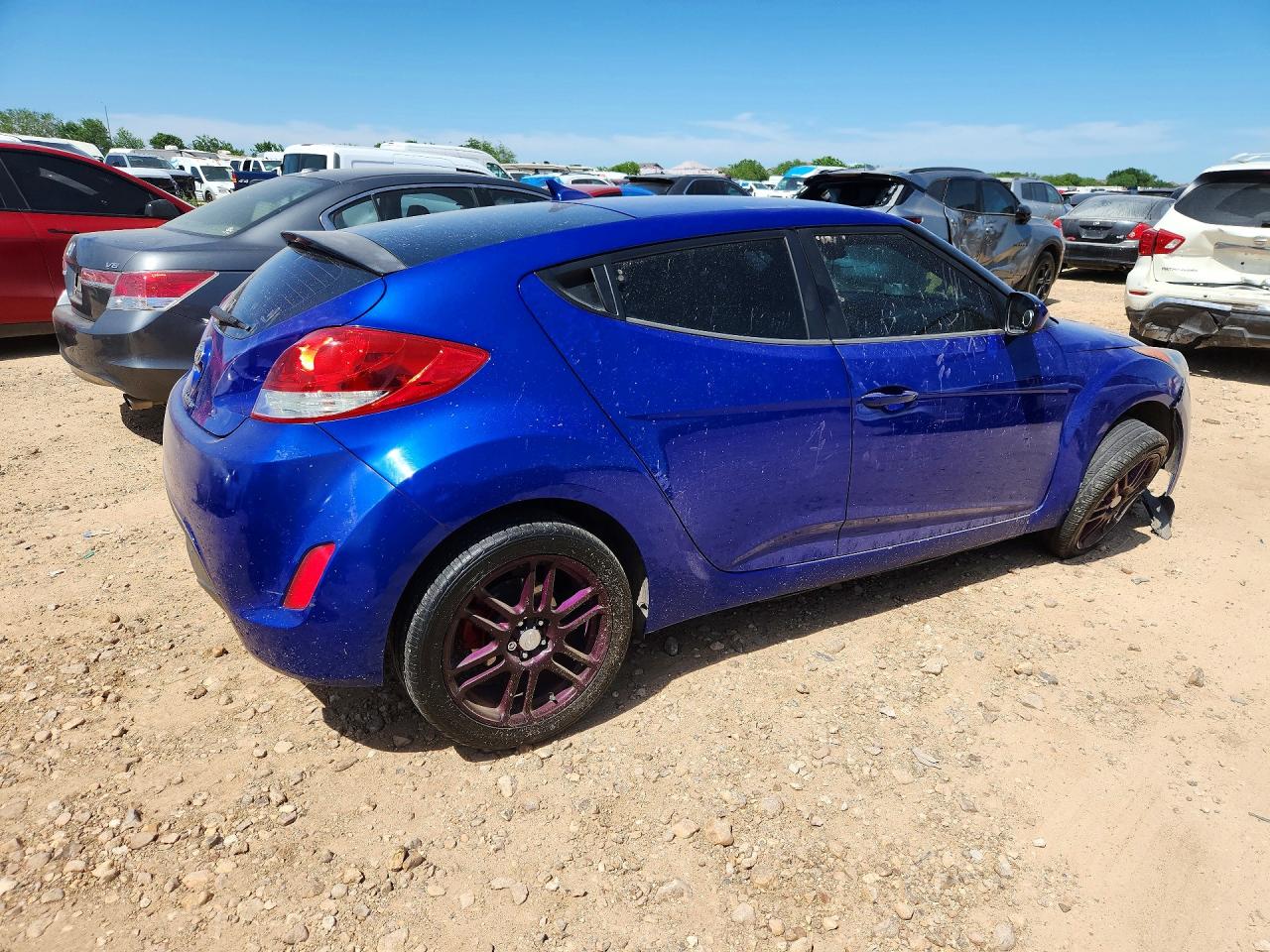 Hyundai VELOSTER Base
