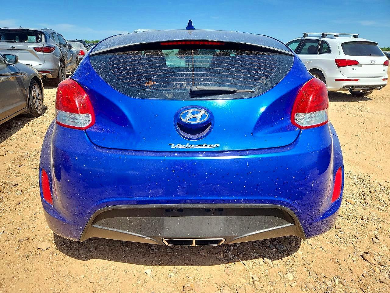 Hyundai VELOSTER Base