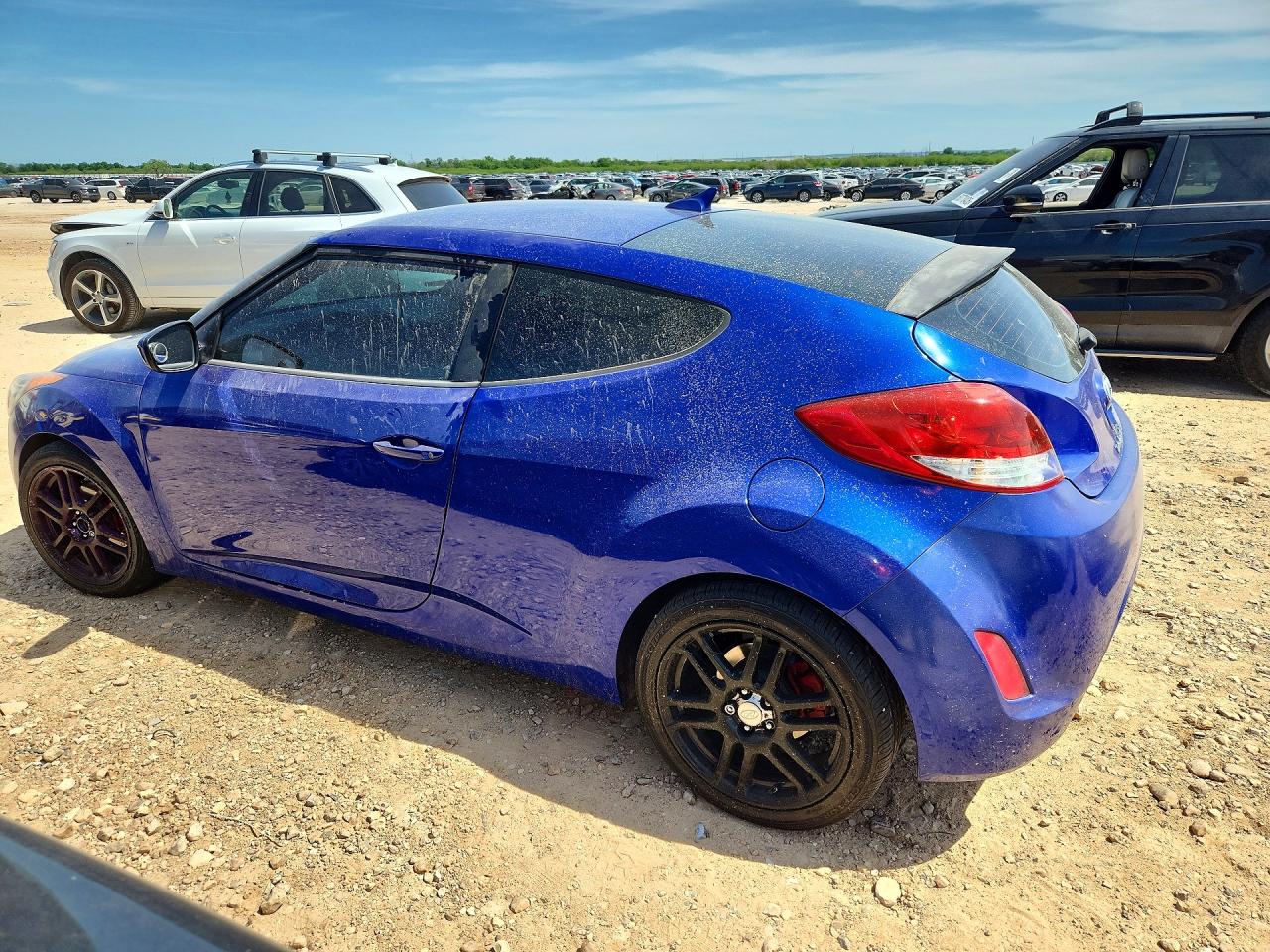 Hyundai VELOSTER Base