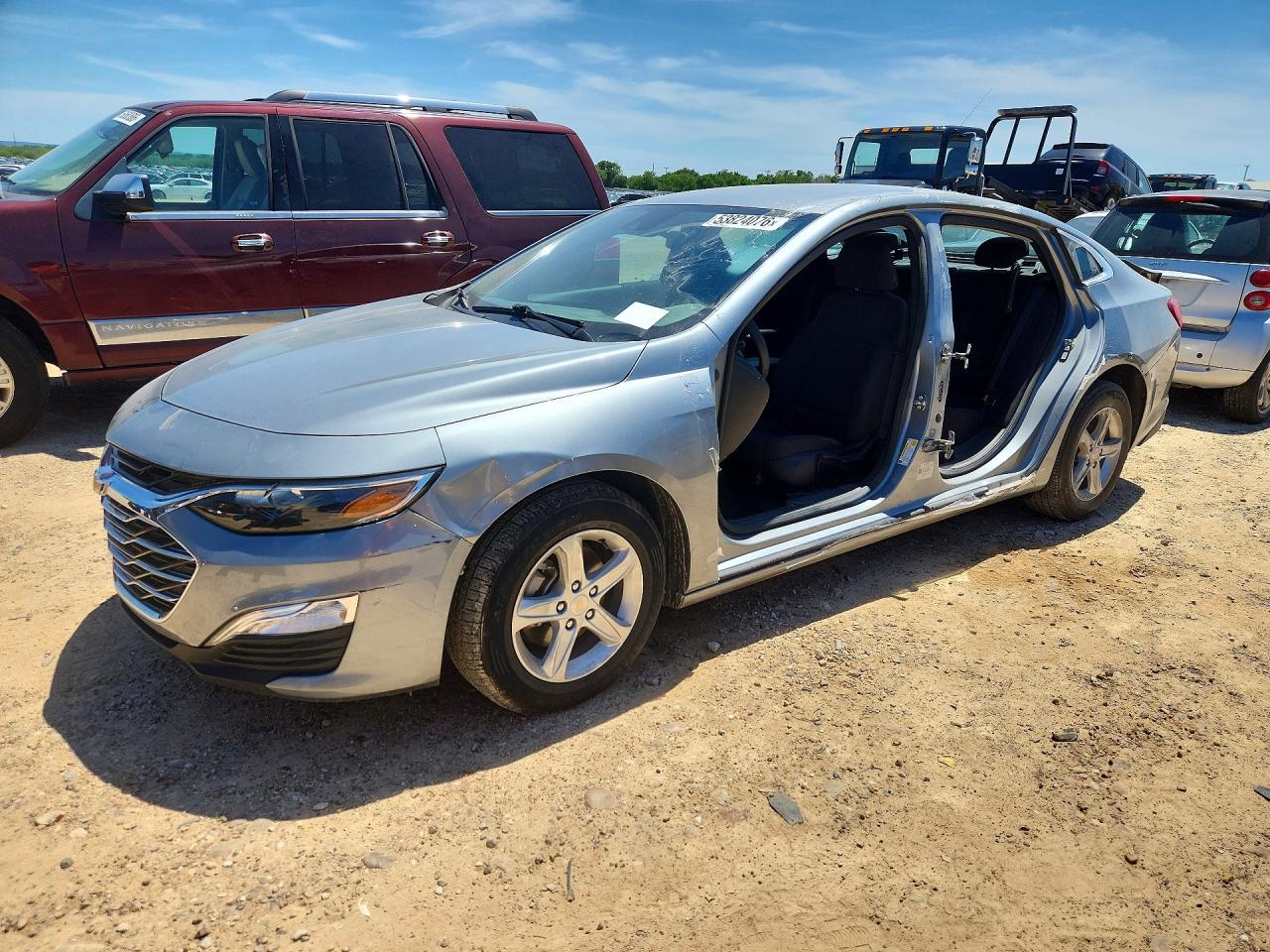 Salvage Chevrolet Malibu Image