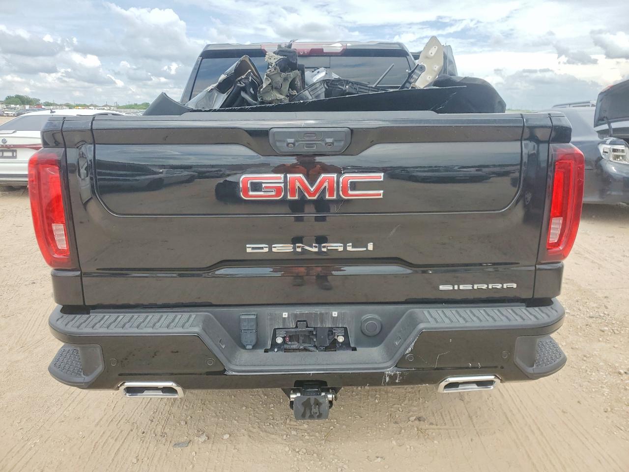 GMC Sierra