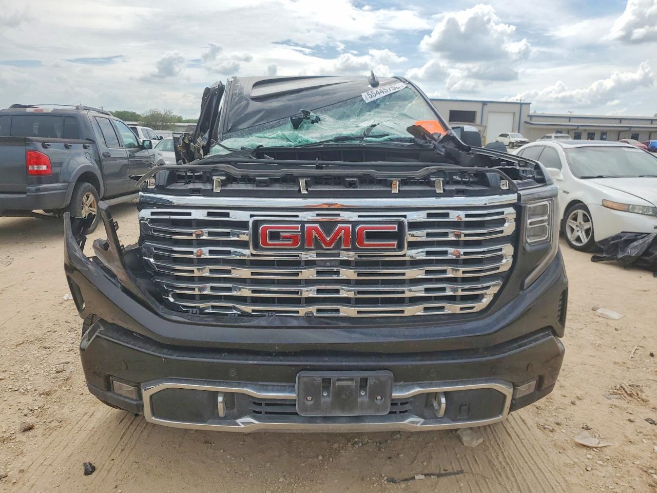 GMC Sierra