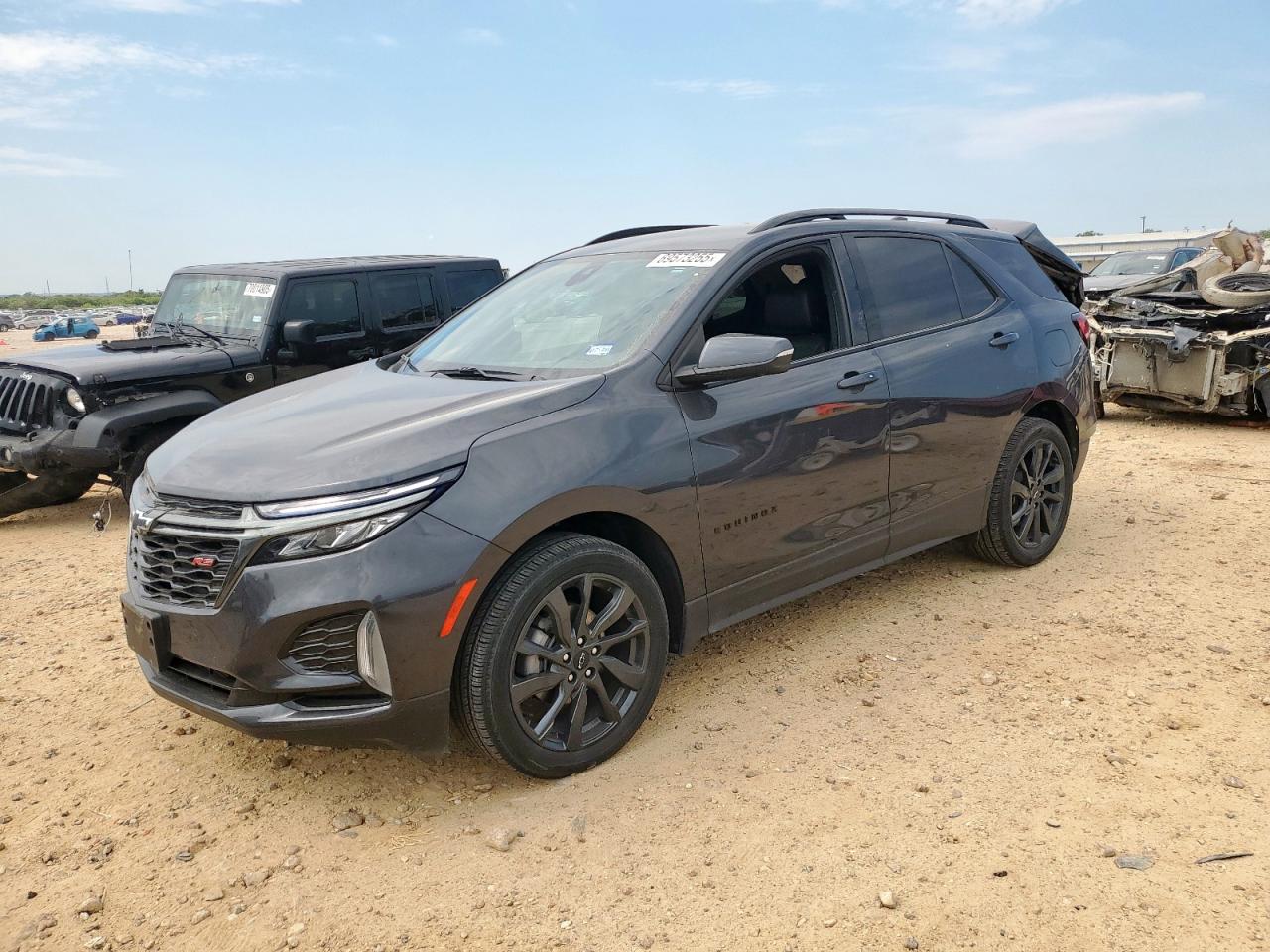 Salvage Chevrolet Equinox Image