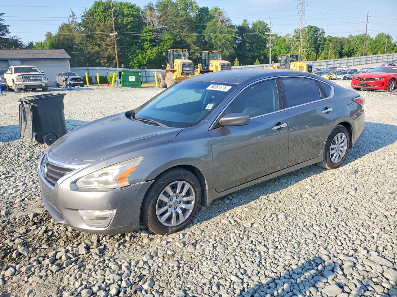Salvage Nissan Altima Image