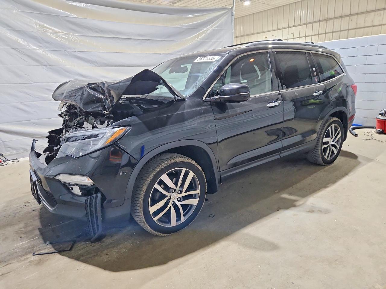 Salvage Honda Pilot Image