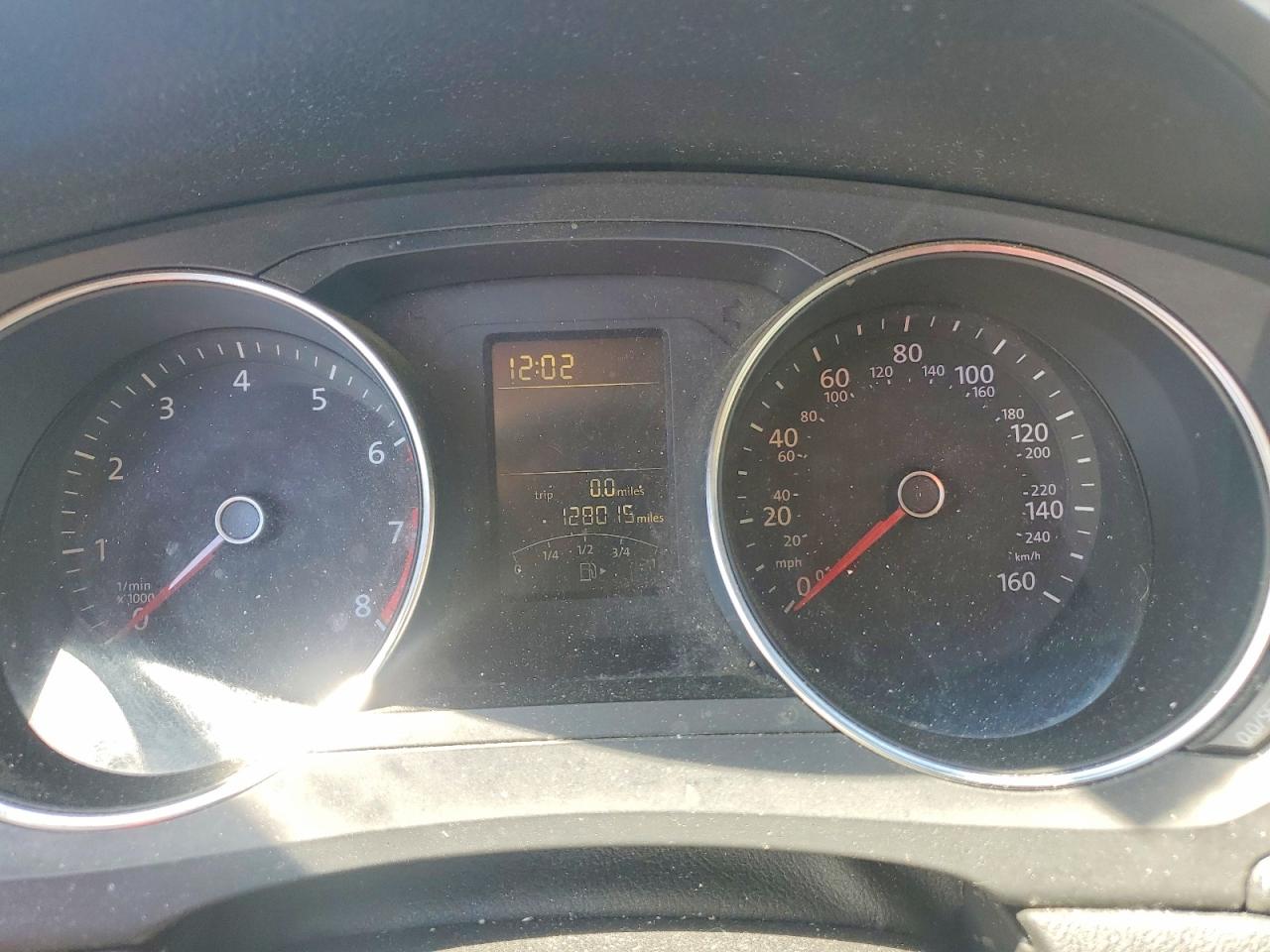 Volkswagen Jetta Base