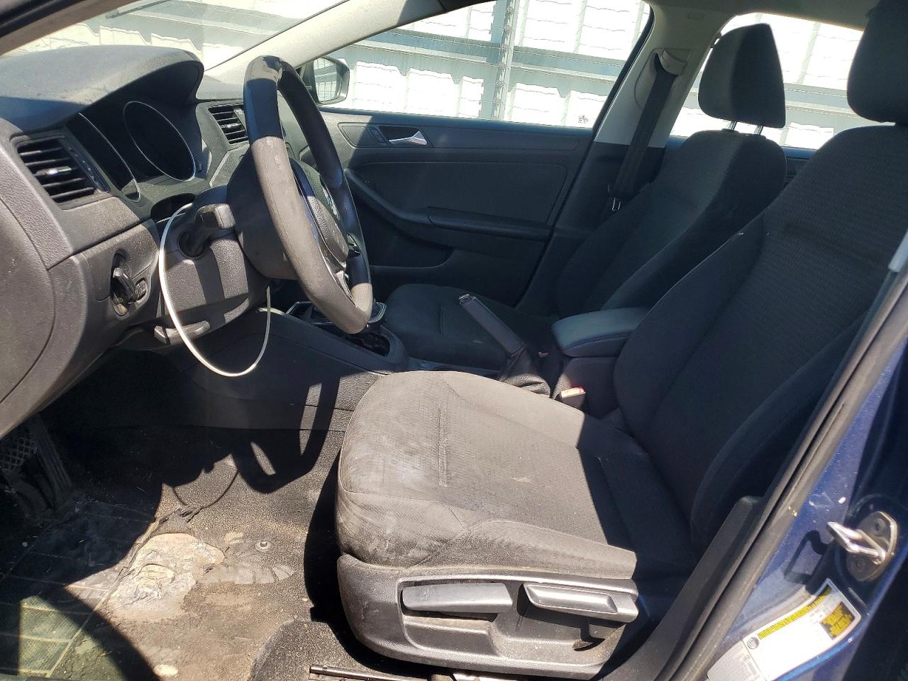 Volkswagen Jetta Base