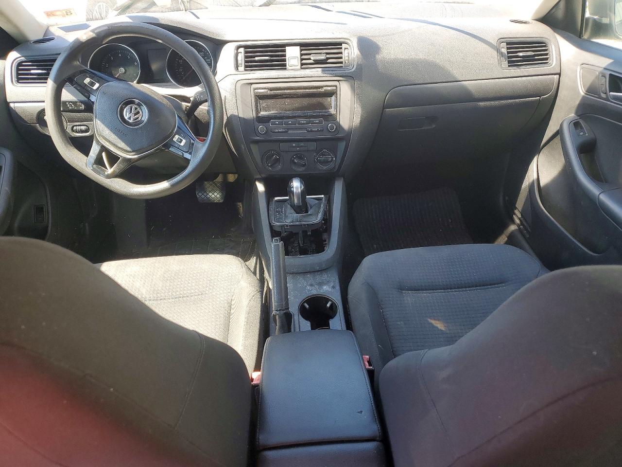 Volkswagen Jetta Base