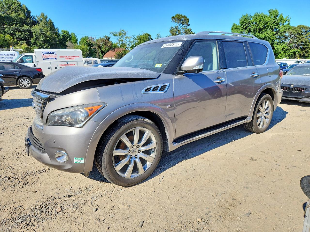 Salvage INFINITI Qx Image