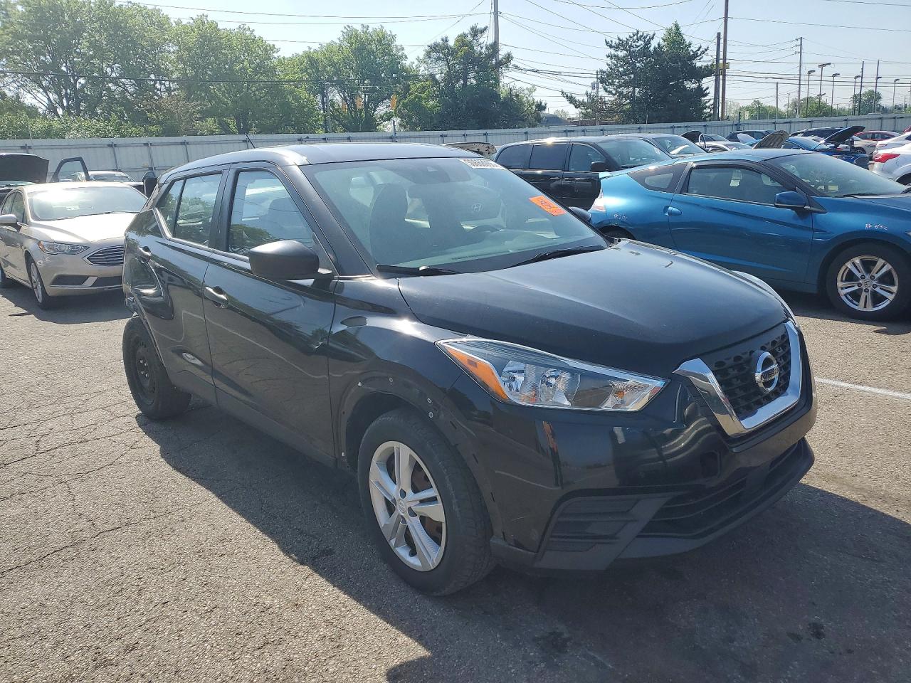 Nissan Kicks S