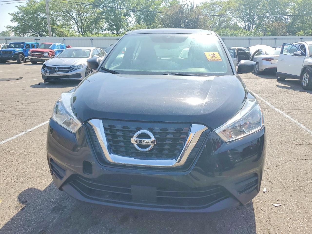 Nissan Kicks S