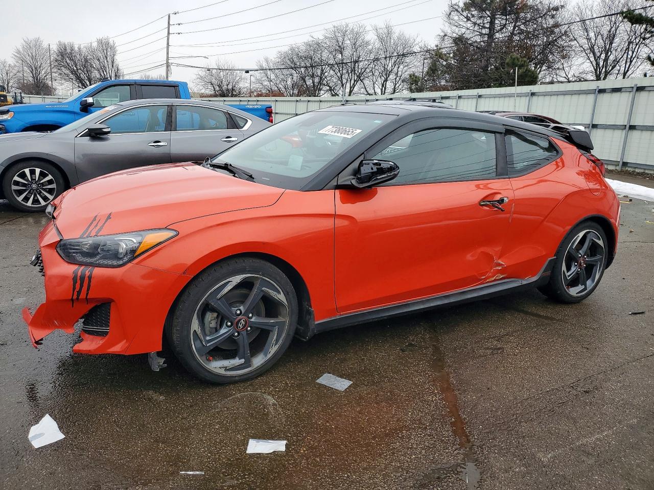 Salvage Hyundai VELOSTER Image