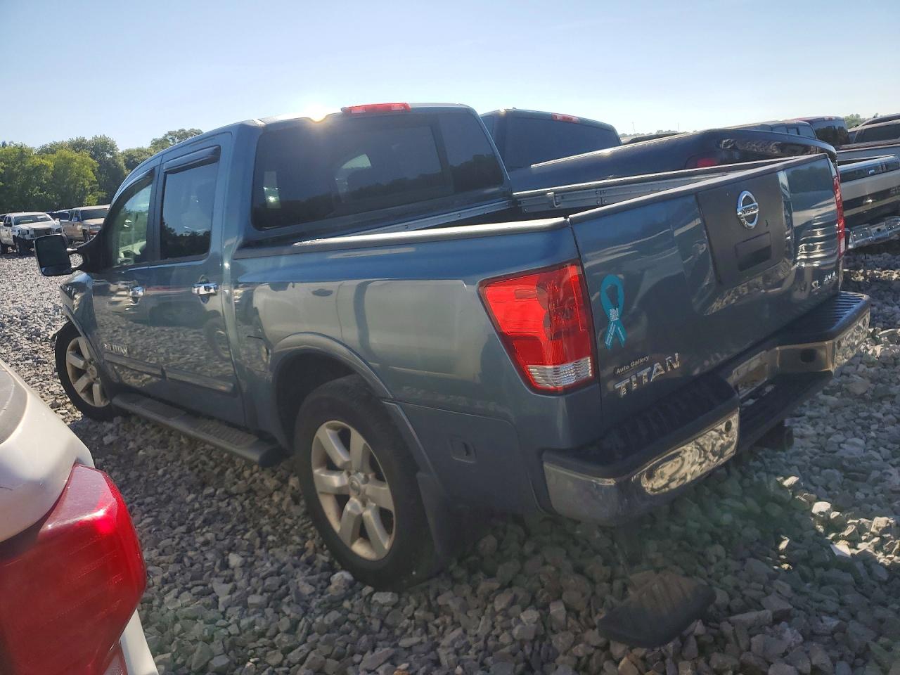 Nissan Titan Sv