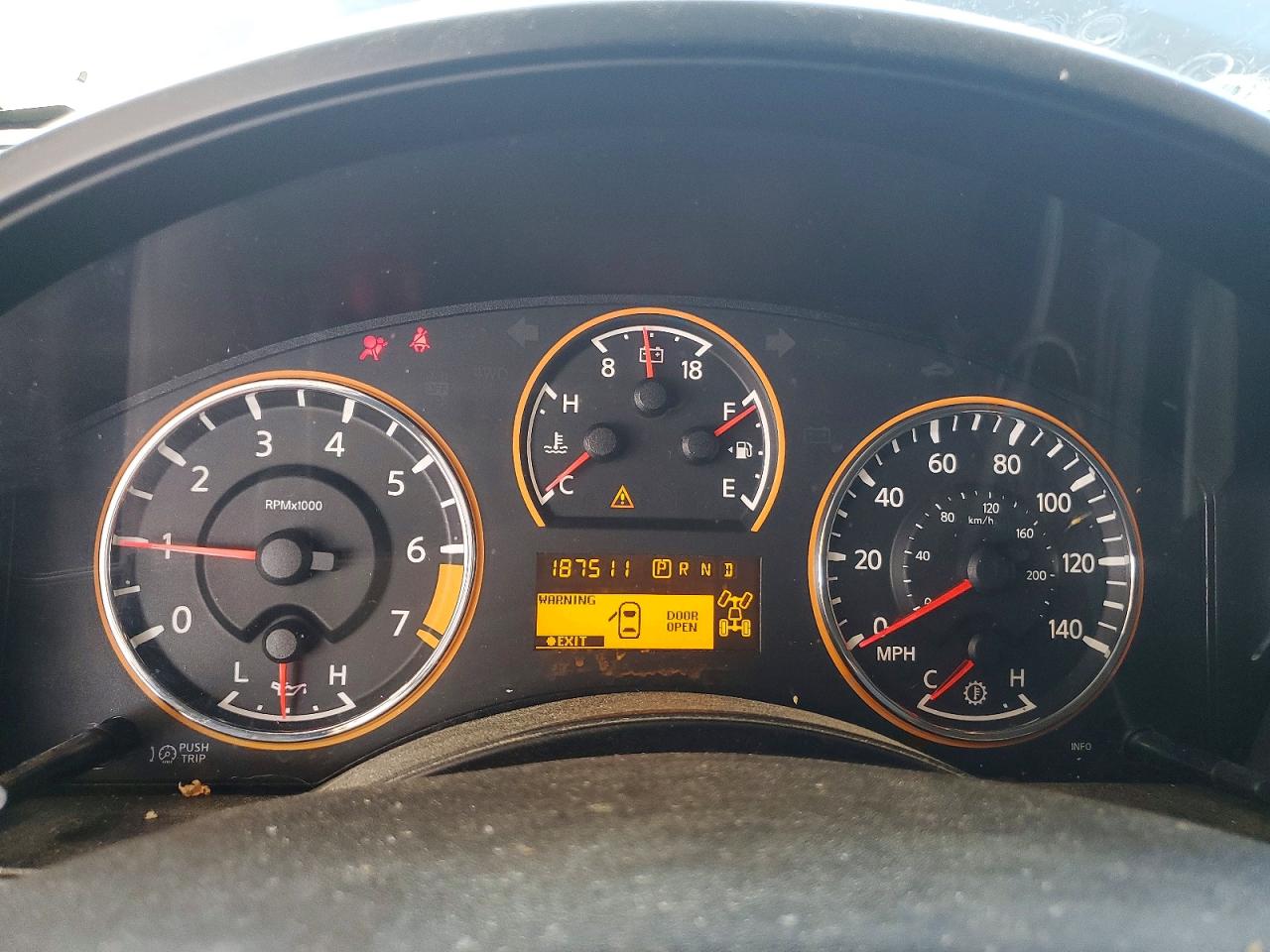 Nissan Titan Sv