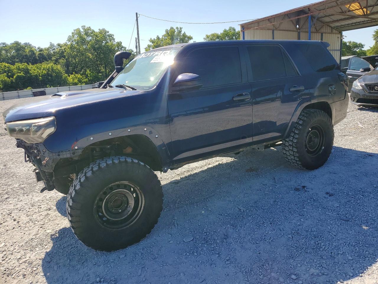 Salvage Toyota 4Runner Image