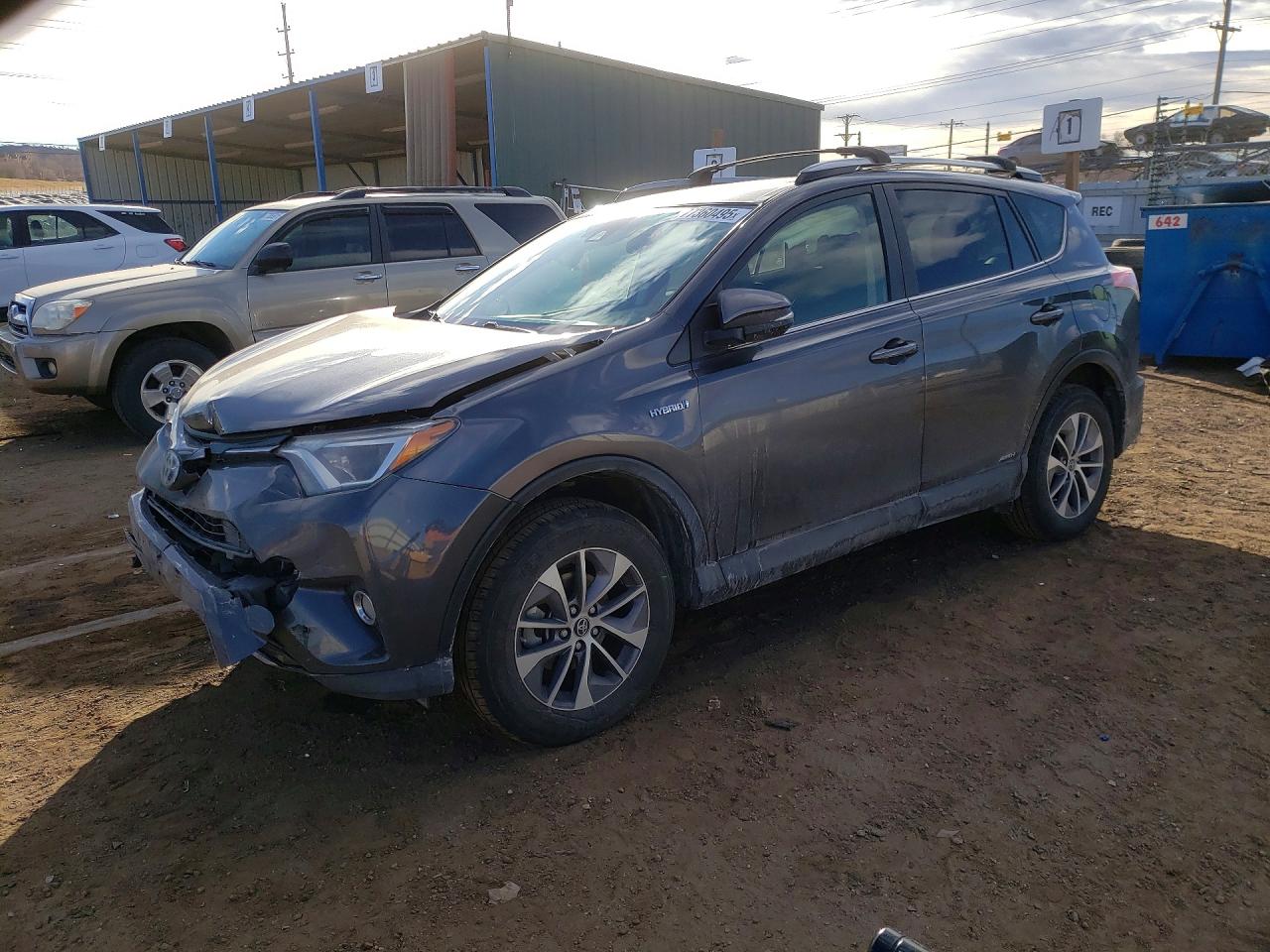 Salvage Toyota RAV4 Image