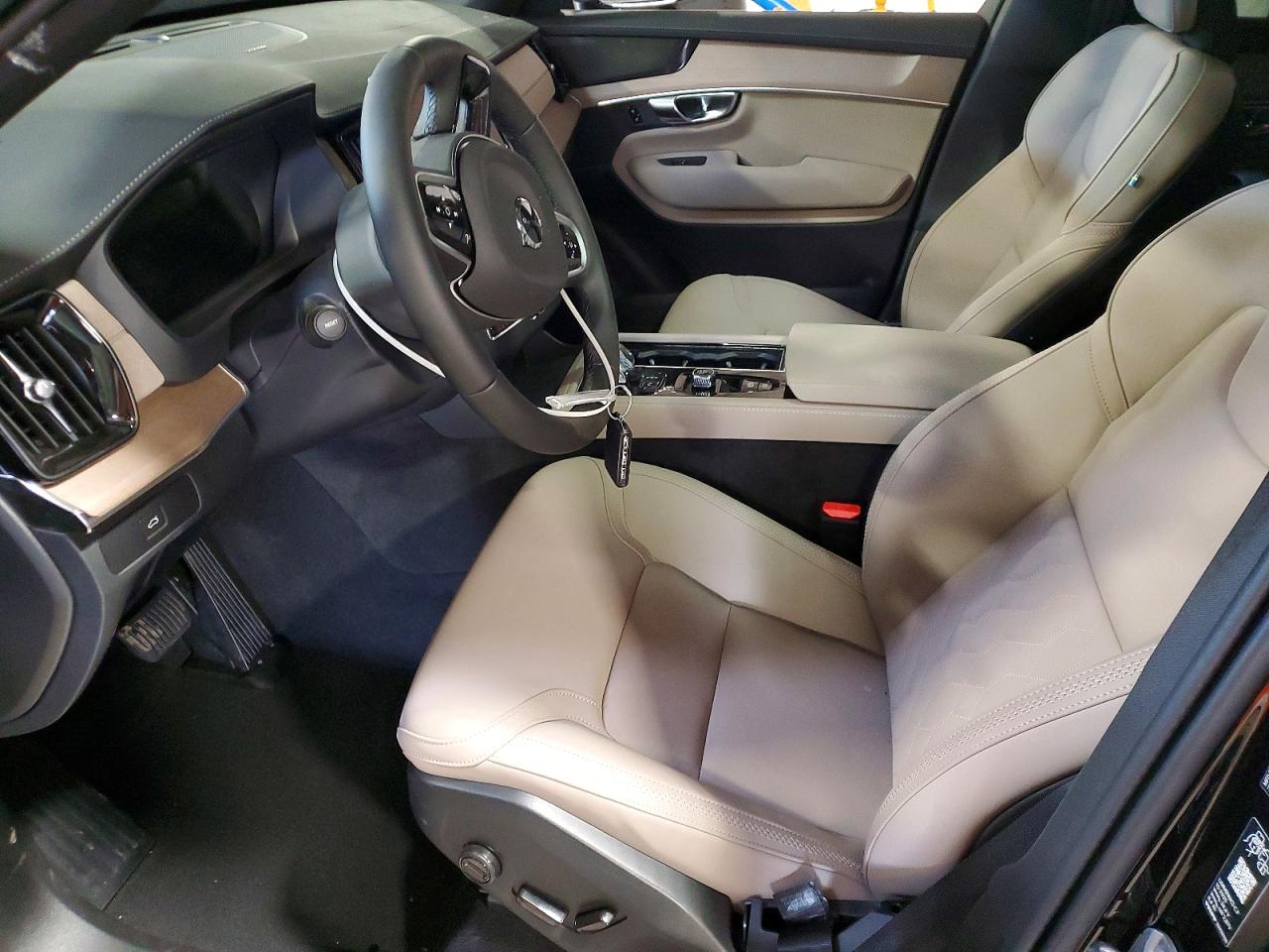 Volvo XC90 Plus