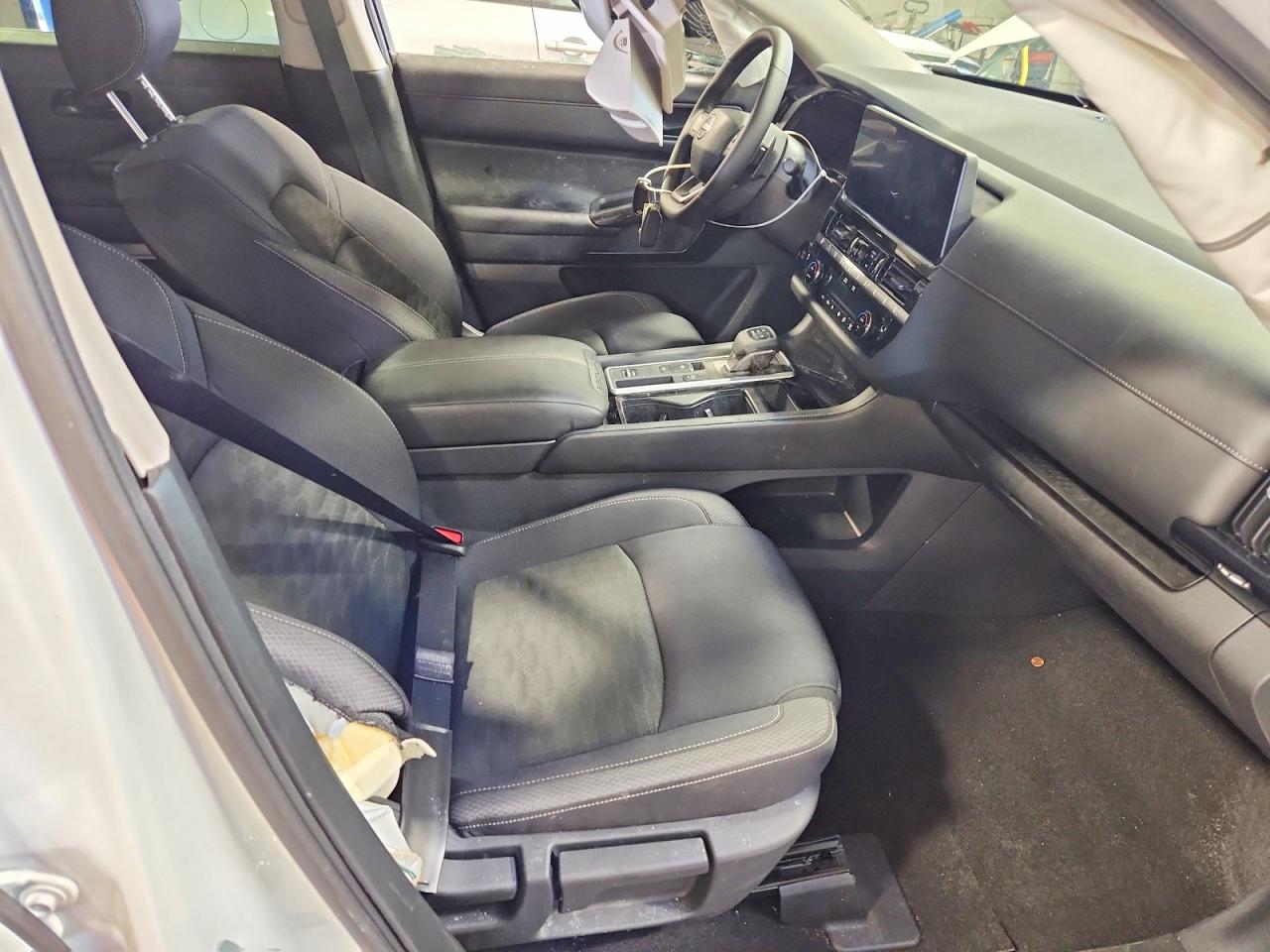 Nissan Pathfinder Sv