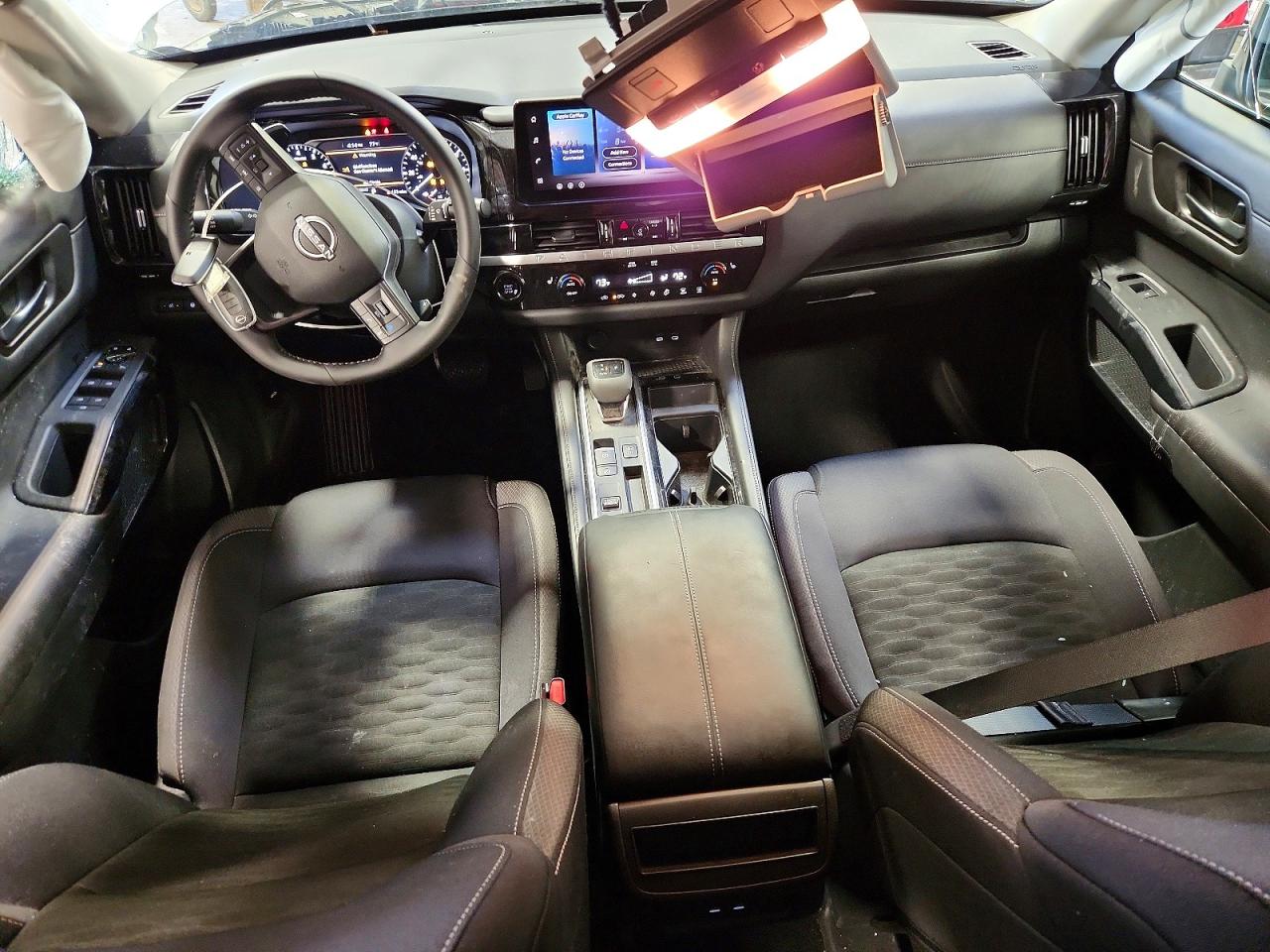 Nissan Pathfinder Sv