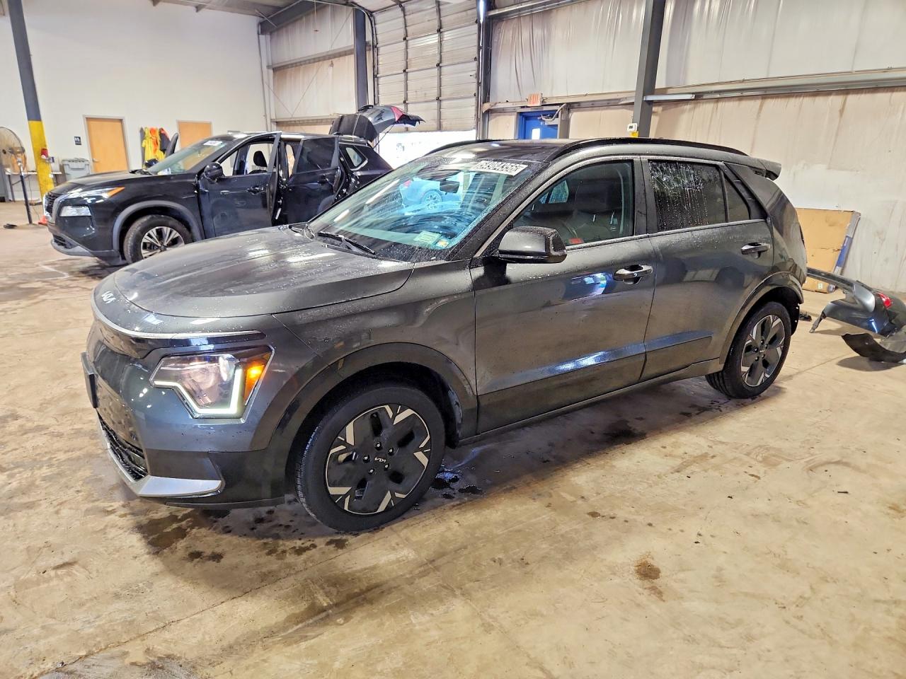 Salvage Kia Niro Image