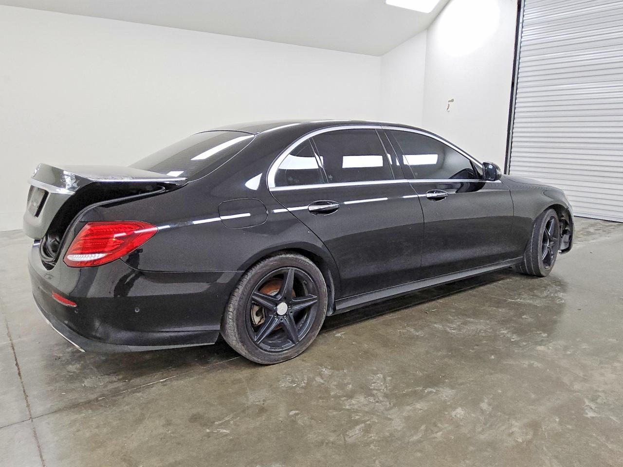 Mercedes-Benz E-Class 300