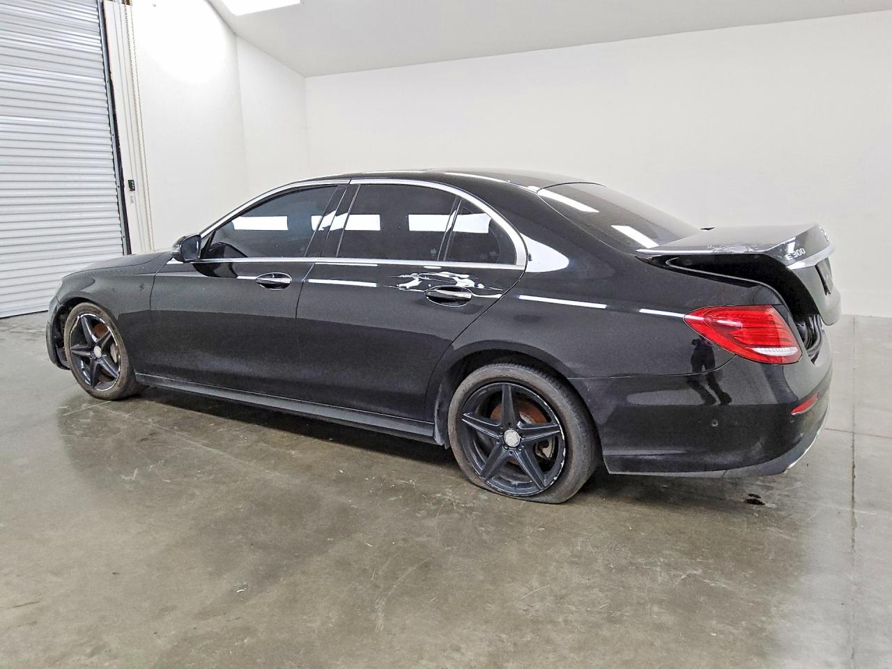 Mercedes-Benz E-Class 300