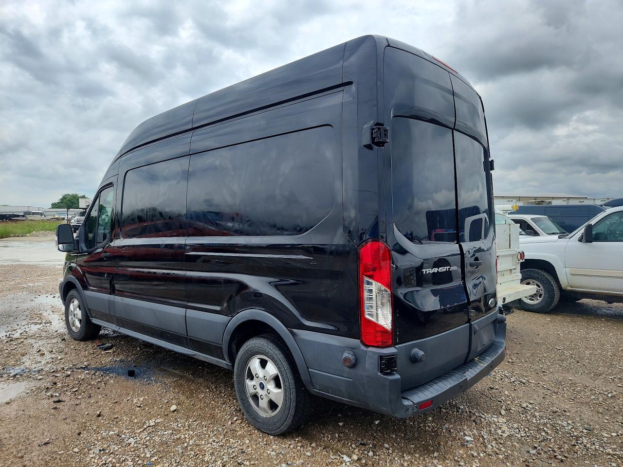 Ford Transit T-250
