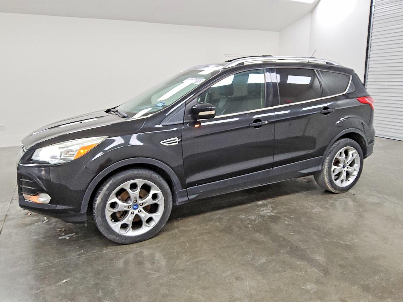 Salvage Ford Escape Image