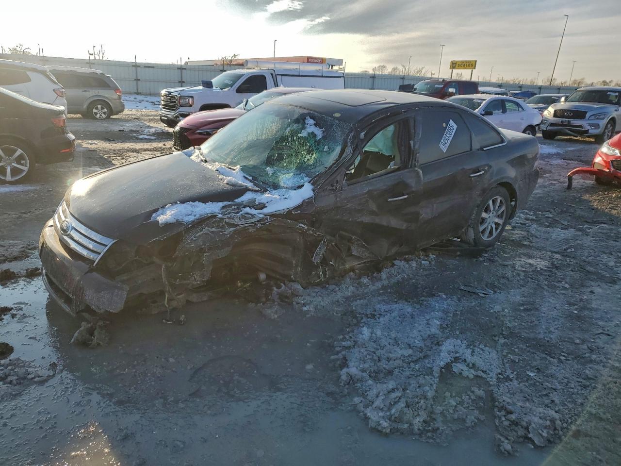 Salvage Ford Taurus Image