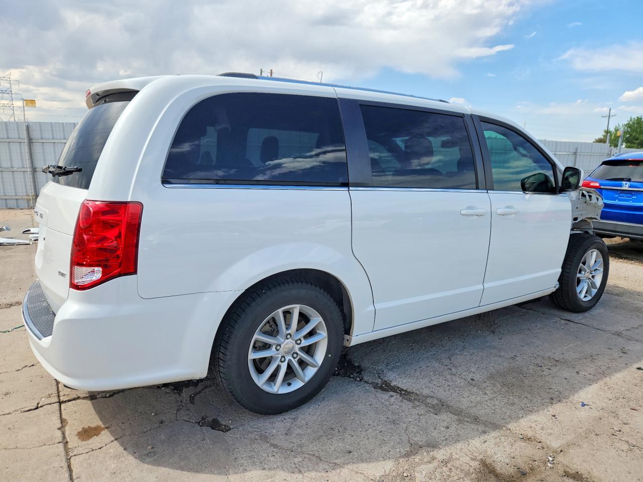 Dodge Caravan Sxt