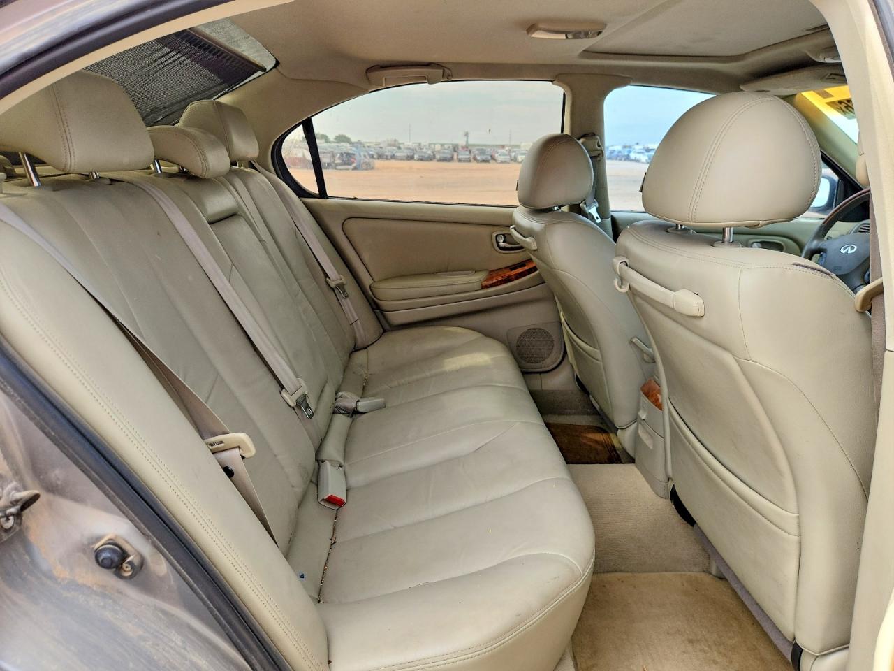INFINITI I35 Base Base