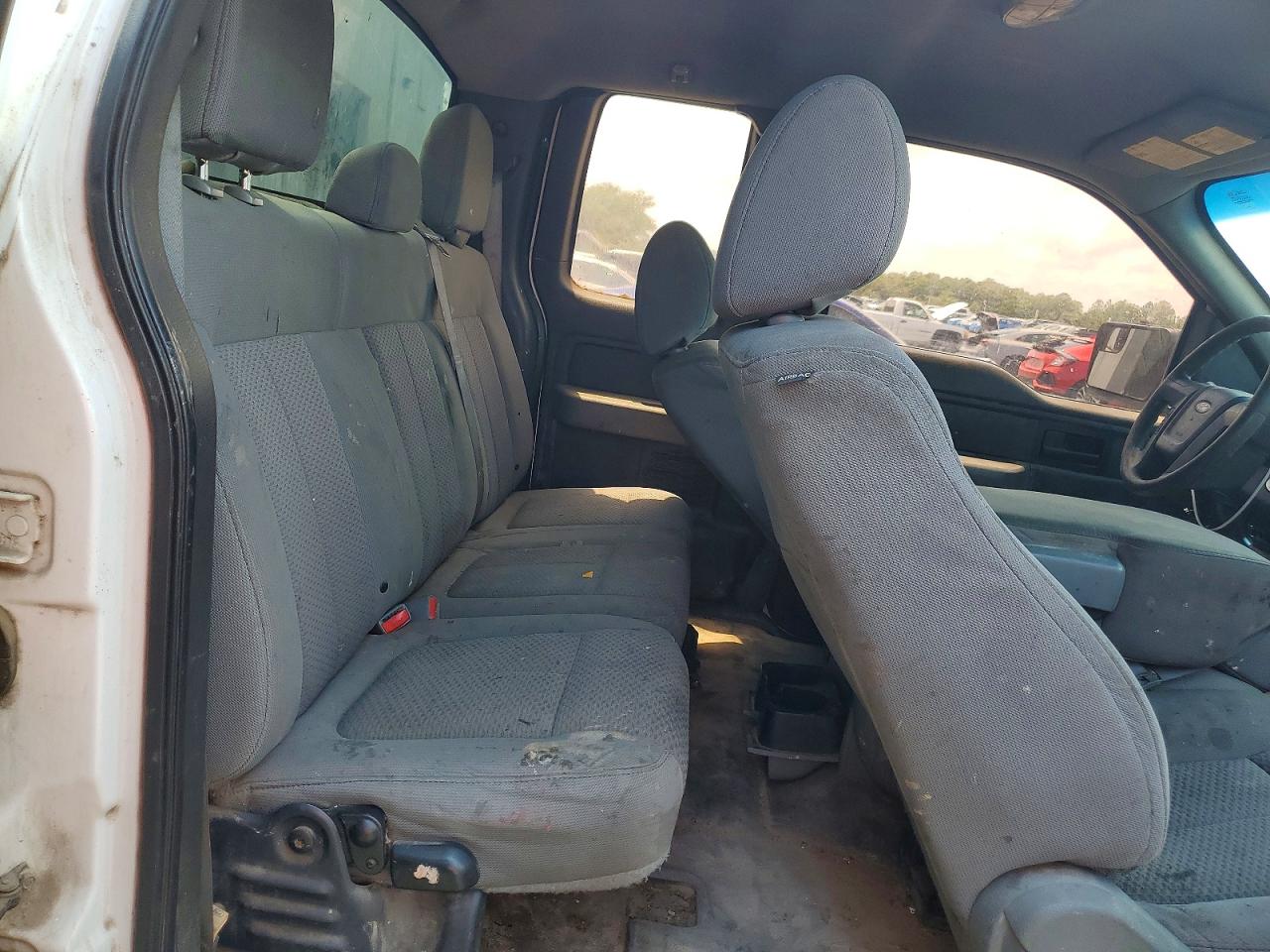 Ford F-150 Super Cab