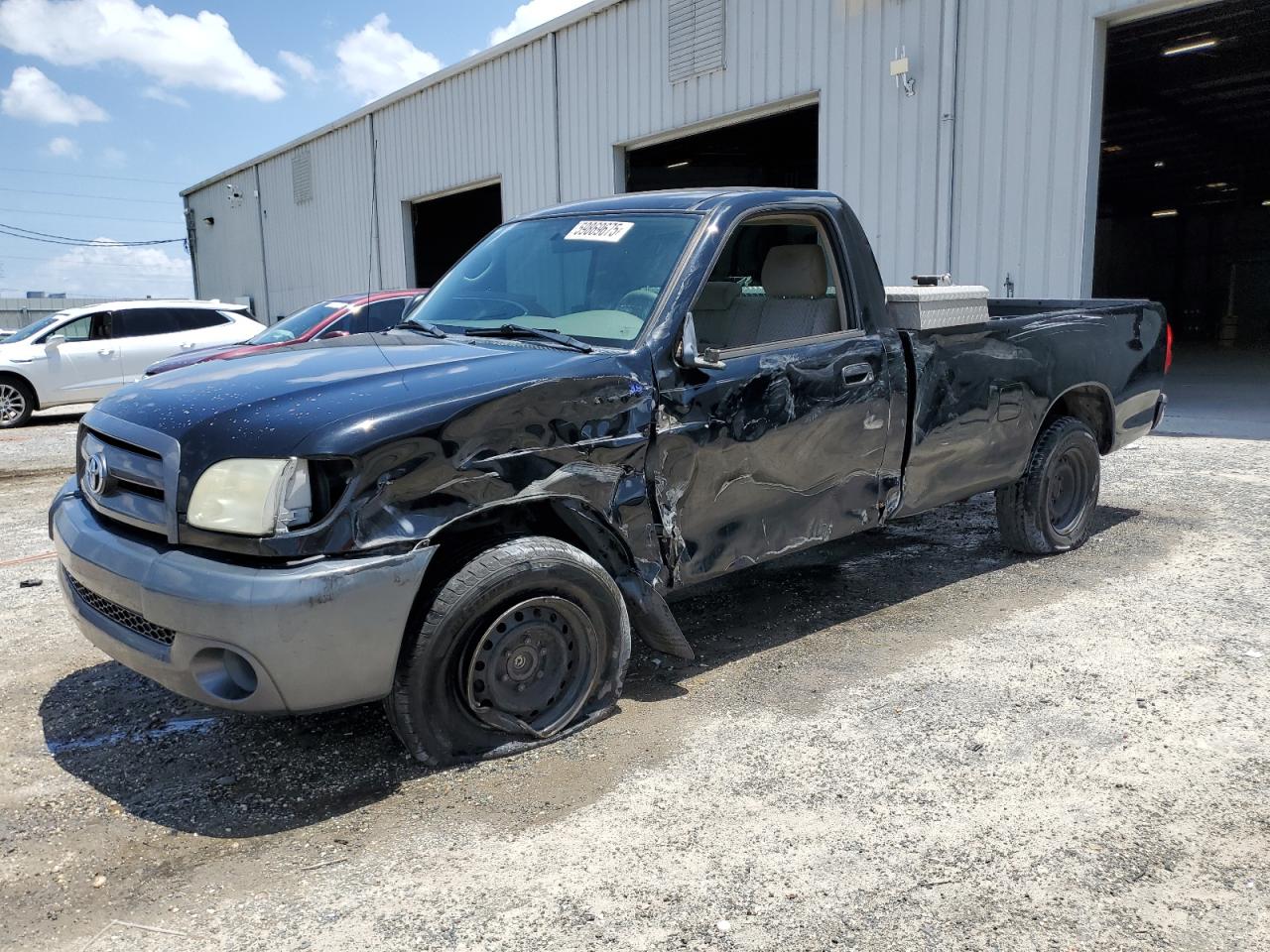 Salvage Toyota Tundra Image
