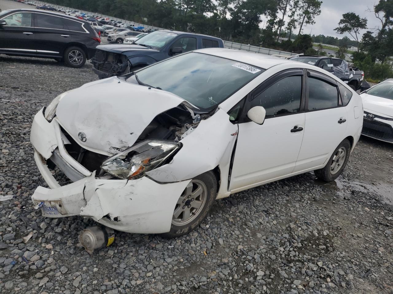Salvage Toyota Prius Image