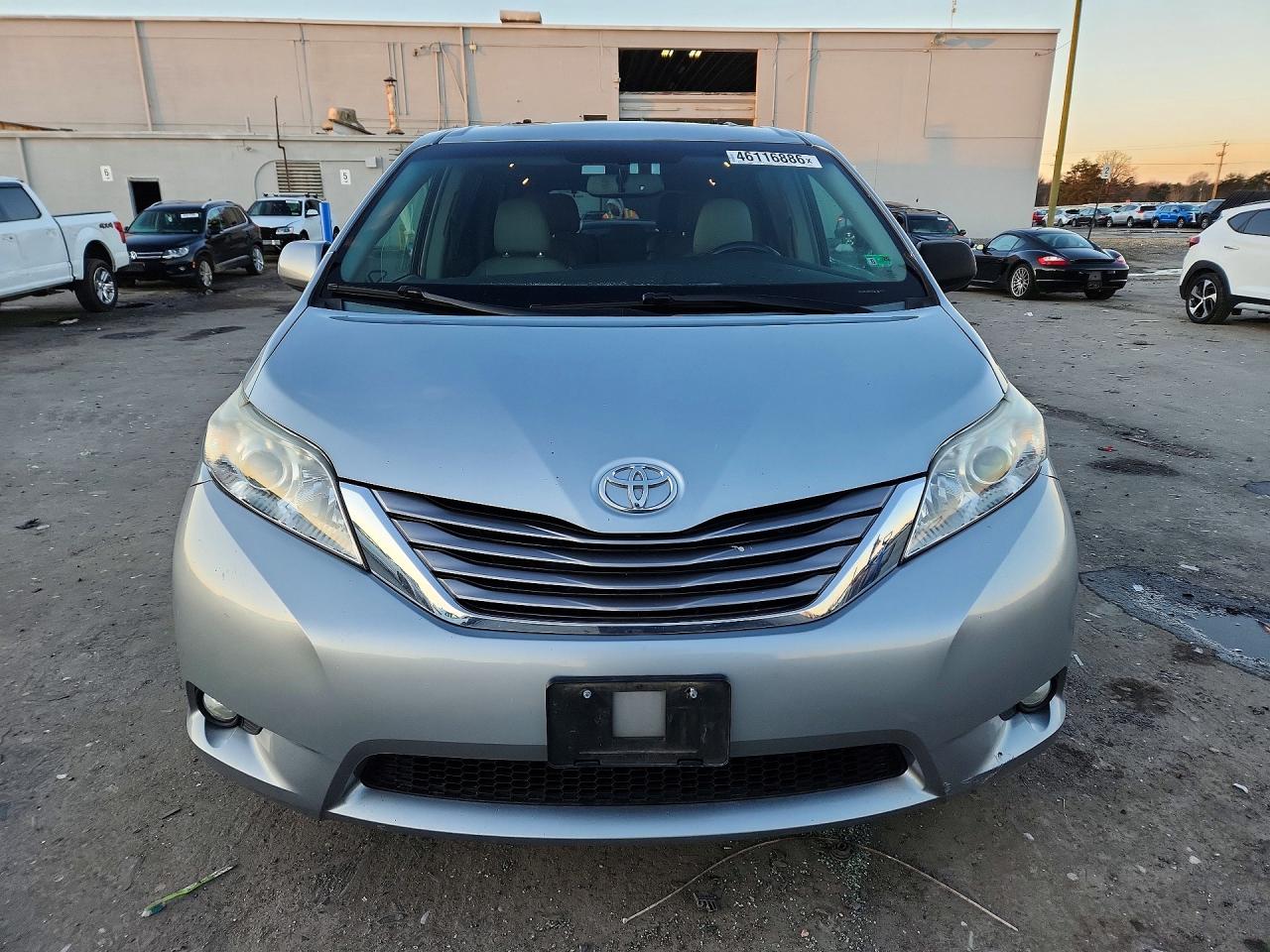 Toyota Sienna Xle 8-passenger