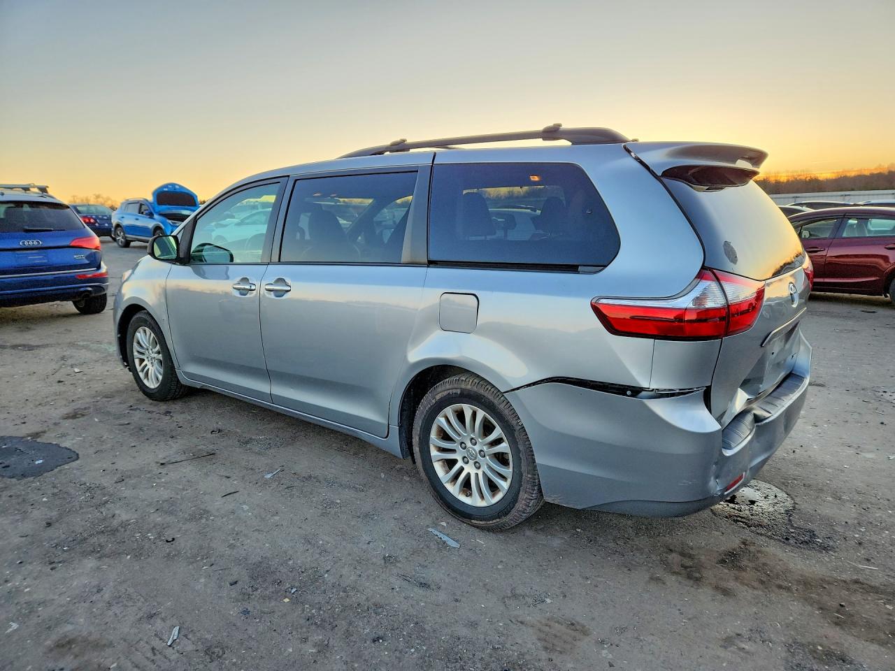 Toyota Sienna Xle 8-passenger