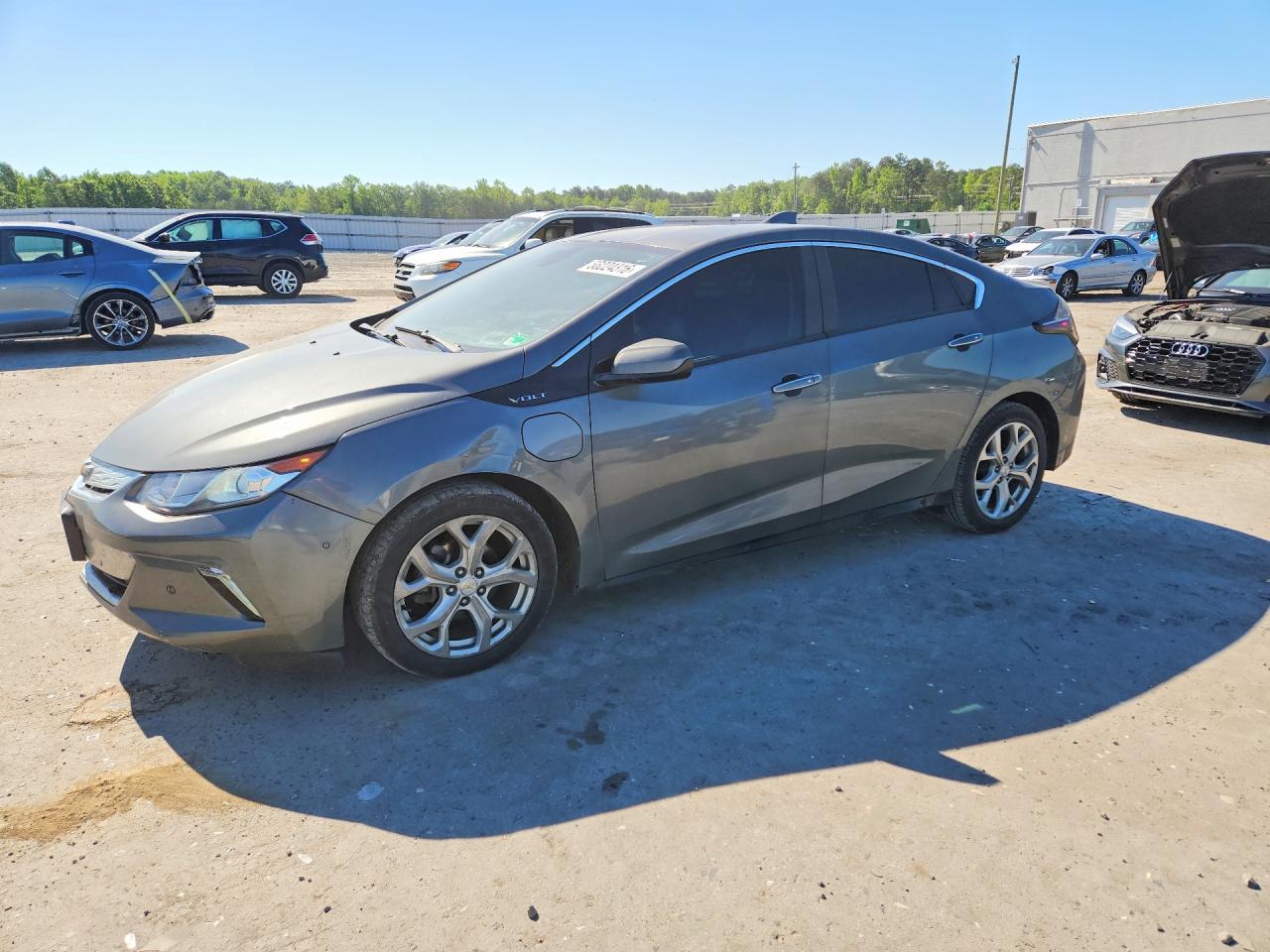 Salvage Chevrolet Volt Image