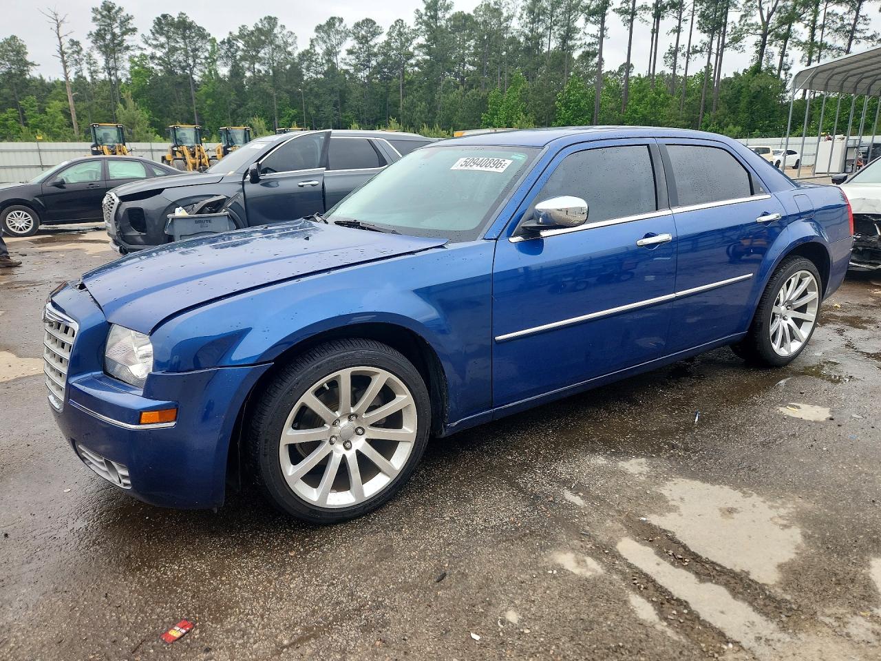 Salvage Chrysler 300 Image