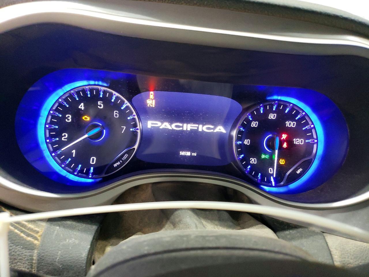 Chrysler Pacifica Touring L