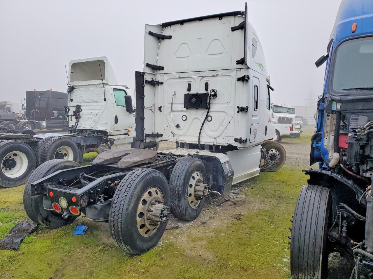 Freightliner Cascadia 1