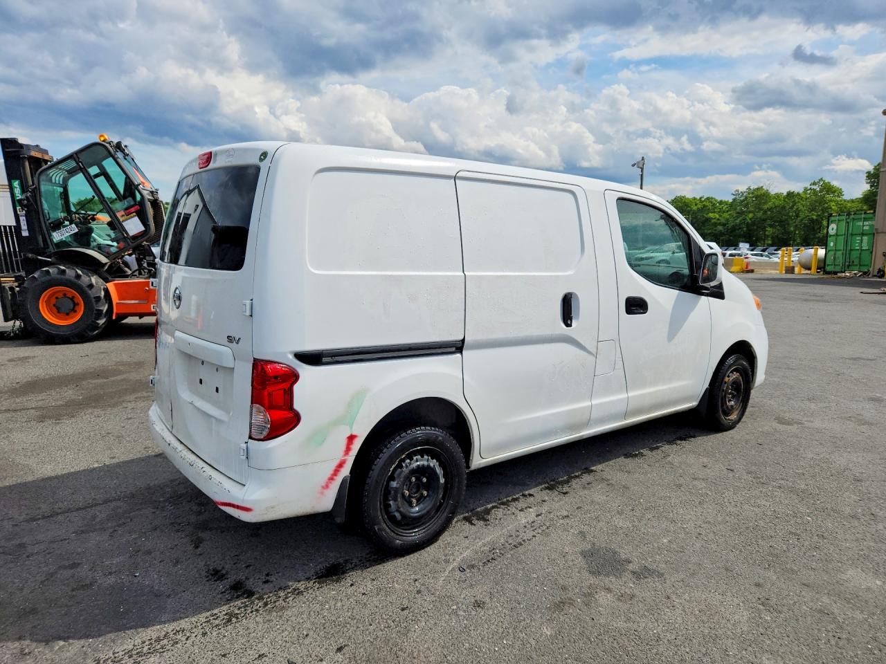 Nissan Nv